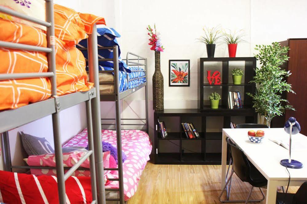 South Yarra Hostel Мелбърн Екстериор снимка