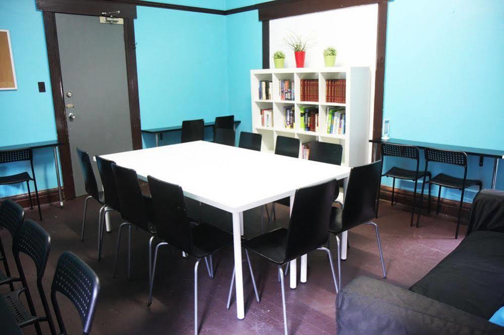 South Yarra Hostel Мелбърн Екстериор снимка